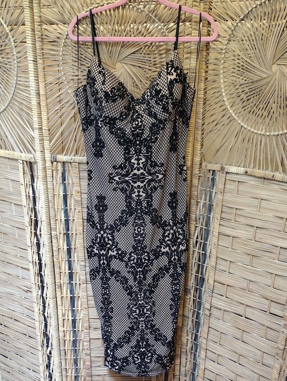 🖤Zenobia Black And Nude Demask Lace Flocking Bodycon Midi Dress - Picture 3 of 10